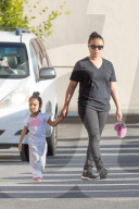 PEOPLE - North West geht mit Penelope Disick in den Karate Unterricht