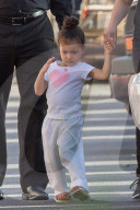 PEOPLE - North West geht mit Penelope Disick in den Karate Unterricht