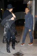 PEOPLE - John Legend und Chrissy Teigen nachts in LA unterwegs