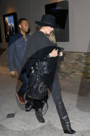 PEOPLE - John Legend und Chrissy Teigen nachts in LA unterwegs