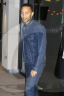 PEOPLE - John Legend und Chrissy Teigen nachts in LA unterwegs