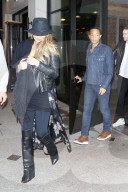PEOPLE - John Legend und Chrissy Teigen nachts in LA unterwegs