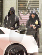 PEOPLE - Mario Balotelli nachts in Mailand unterwegs