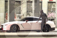 PEOPLE - Mario Balotelli nachts in Mailand unterwegs