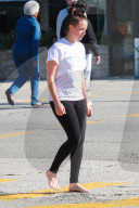EXKLUSIV - Rossdale Ex-Nanny Mindy Mann schwanger und barfuss in Studio City unterwegs