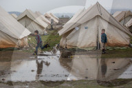NEWS -Griechenland: Regen flutet das neue Flüchtlingscamp Nea Kavala