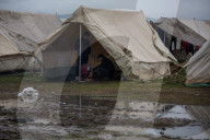 NEWS -Griechenland: Regen flutet das neue Flüchtlingscamp Nea Kavala