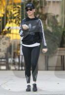 PEOPLE - Katy Perry verlässt das Altersheim