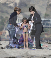 EXKLUSIV - Jennifer Lopez verbringt einen Nachmittag mit Casper Smart und den Kindern am Strand
