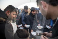 NEWS - Neue Flüchtlingsunterkünfte in Grande Synthe, Nordfrankreich