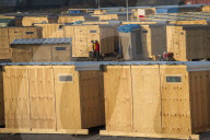 NEWS - Neue Flüchtlingsunterkünfte in Grande Synthe, Nordfrankreich