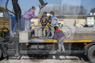 NEWS - Neue Flüchtlingsunterkünfte in Grande Synthe, Nordfrankreich
