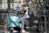 PEOPLE - Bobby Cannavale gibt Sohn Rocco den Schoppen