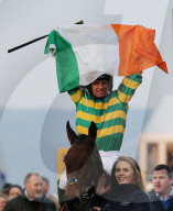 FEATURE - Iren rund um den Globus feierten den St. Patrick's Day