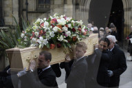 PEOPLE - "Coronation Street"-Erfinder wird zu Grabe getragen