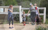 PEOPLE - Wandervögel:  Reese Witherspoon mit Familie