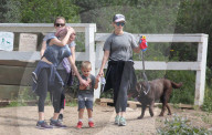 PEOPLE - Wandervögel:  Reese Witherspoon mit Familie