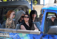 EXKLUSIV - Die Kardashian-"Weiber" gehen verkleidet auf Sightseeing-Tour