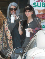 EXKLUSIV - Die Kardashian-"Weiber" gehen verkleidet auf Sightseeing-Tour