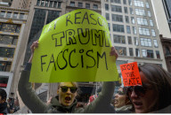 NEWS - New York: Grossdemo gegen Präsidentschaftskandidat Donald Trump