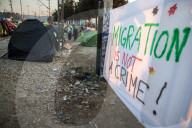 NEWS - Flüchtlinge in Idomeni protestieren gegen die Grenzschliessung von Mazedonien