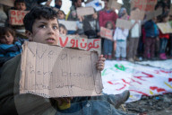 NEWS - Flüchtlinge in Idomeni protestieren gegen die Grenzschliessung von Mazedonien