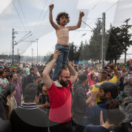 NEWS - Flüchtlinge an der griechisch-mazedonischen Grenze bei Idomeni