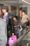 PEOPLE - Halle Berry und Olivier Martinez vereisen gemeinsam mit den Kindern