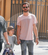EXKLUSIV - Kourtney Kardashian und Scott Disick mit den Kiddies in der "Harry Potter World"