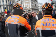 NEWS - Terror in Brüssel: Die Menschen gedenken der Opfer