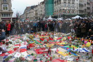 NEWS - Terror in Brüssel: Die Menschen gedenken der Opfer