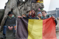 NEWS - Terror in Brüssel: Die Menschen gedenken der Opfer