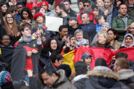 NEWS - Terror in Brüssel: Die Menschen gedenken der Opfer
