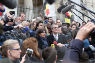 NEWS - Terror in Brüssel: Die Menschen gedenken der Opfer