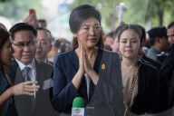 NEWS - Bangkok: Yingluck Shinawatra auf dem Weg zur AnhÃ¶rung