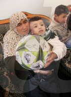NEWS - Kriegsverletzer "Ronaldo-Bub" ist wieder daheim in West Bank