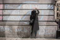 NEWS - Terror in Brüssel: Schweigeminute und Blumen für die Opfer