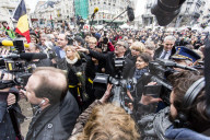 NEWS - Terror in Brüssel: Schweigeminute und Blumen für die Opfer