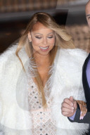 PEOPLE - Miss Polyester: Mariah Carey im "Fluff-Puff" Mantel in London unterwegs