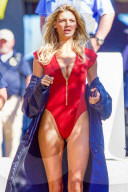 PEOPLE - Kelly Rohrbach hat Zeit für News auf dem Filmset