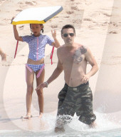 EXKLUSIV - Läuft da wieder was? Halle Berry und Oliver Martinez ganz vertraut in Mexiko