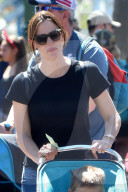 PEOPLE - Jennifer Garner schiebt den Nachwuchs durchs Disneyland