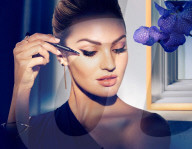 PEOPLE - Candice Swanepoel wirbt für Max Factor