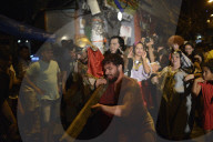 REPORTAGE - Osterfeier in den Favelas von Rio de Janeiro