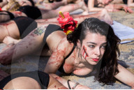NEWS - "Blutiger" Protest in Madrid gegen die Stierkämpfe