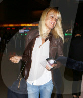 EXKLUSIV - Gerard Butler mit neuer Freundin am Flughafen von LA