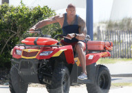 PEOPLE - Dreharbeiten zu 'Baywatch' 