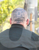EXKLUSIV - Benji Madden zeigt seine Kopf-Tattoos