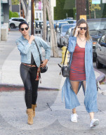 PEOPLE - Lily Adridge und Behati Prinsloo in West Hollywood unterwegs