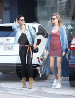 PEOPLE - Lily Adridge und Behati Prinsloo in West Hollywood unterwegs